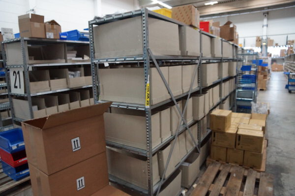 Fachbodenregale, Stecksystem, Hersteller dalminels, 1,30m x 0,60m (andere Maße erhältlich), Rahmenhöhe 2,20m (andere Höhen erhältlich) – Neuware - : – Bild 2