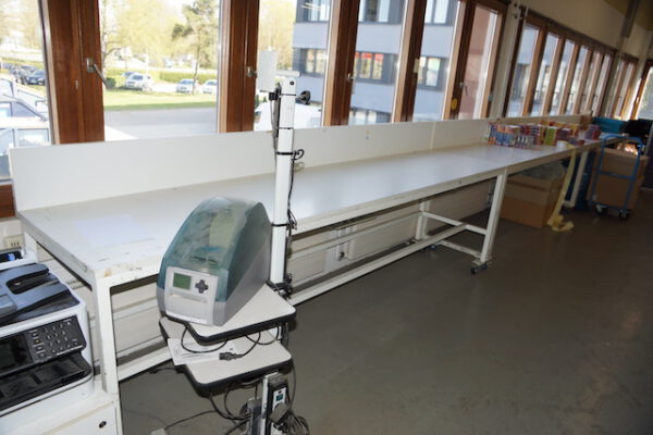 7 Stück Arbeitstisch, rollbar- gebraucht - : – Bild 2