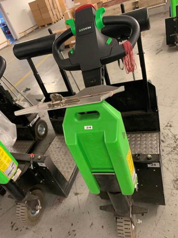 ca. 4 - 5 Stück Steh-Mitfahr-Schlepper / Ziehhilfen, Movexx, T1000 Plattform mit Li-Ionen Akku - gebraucht - :