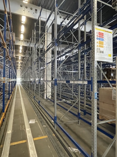 Palettenregal, SSI Schäfer PR350, ca. m hoch, 700kg / Palette, max.  1.890 Stellplätze – gebraucht – : lagertechnik