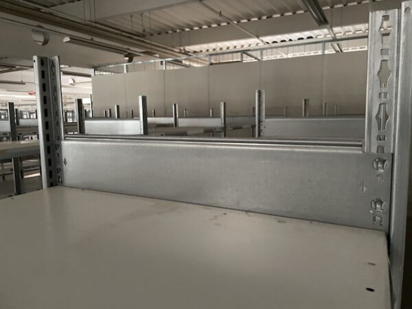 500 Felder Fachbodenregale, Meta, 1,30m x 0,60m - gebraucht - : lagertechnik