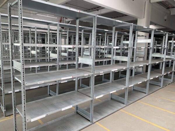 1.500 Felder Fachbodenregale, SSI Schäfer R3000, 1,30m x 0,60m, Rahmenhöhe ca. 2,23m - gebraucht - : lagertechnik