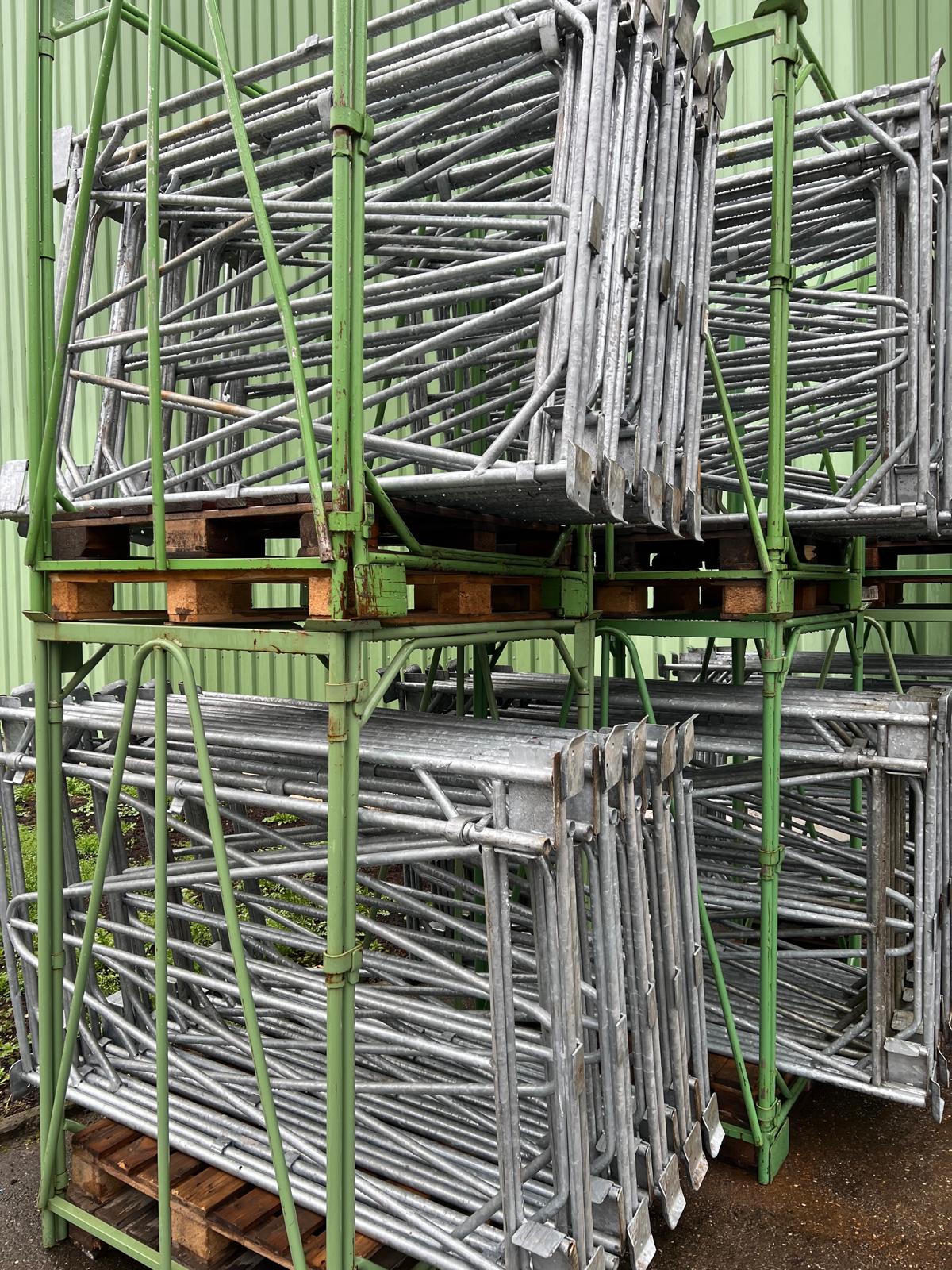 1.000 Stück Stapelgestelle für Industriepaletten, verzinkt, 1 to., 4fach stapelbar – gebraucht -: lagertechnik 1.000 Stück Stapelgestelle für Industriepaletten, verzinkt, 1 to., 4fach stapelbar – gebraucht -: – Bild 3