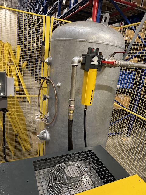 2x Schraubenkompressoren, Kaeser, 10 Bar, mit integriertem Kältetrockner, Druckluftbehälter, Steuerung SIGMA AIR MANAGER 4.0 – gebraucht - : lagertechnik 2x Schraubenkompressoren, Kaeser, 10 Bar, mit integriertem Kältetrockner, Druckluftbehälter, Steuerung SIGMA AIR MANAGER 4.0 – gebraucht - : – Bild 3
