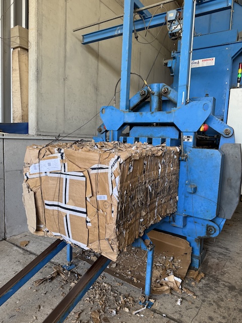 Große Müllpresse / Kartonpresse, Höma, – gebraucht - : lagertechnik Große Müllpresse / Kartonpresse, Höma, – gebraucht - : – Bild 3