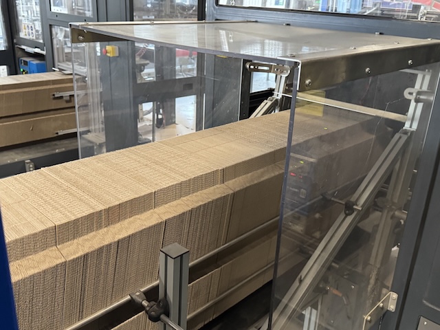 Kartonsverpackungsmaschine, Kartonverschließer / Deckler, B&E Equipment / I-Pak – gebraucht - : lagertechnik Kartonsverpackungsmaschine, Kartonverschließer / Deckler, B&E Equipment / I-Pak – gebraucht - : – Bild 3