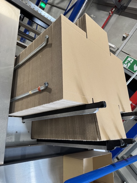 Kartonsverpackungsmaschine, Kartonaufrichter, B&E Equipment / I-Pak – gebraucht - : lagertechnik Kartonsverpackungsmaschine, Kartonaufrichter, B&E Equipment / I-Pak – gebraucht - : – Bild 3