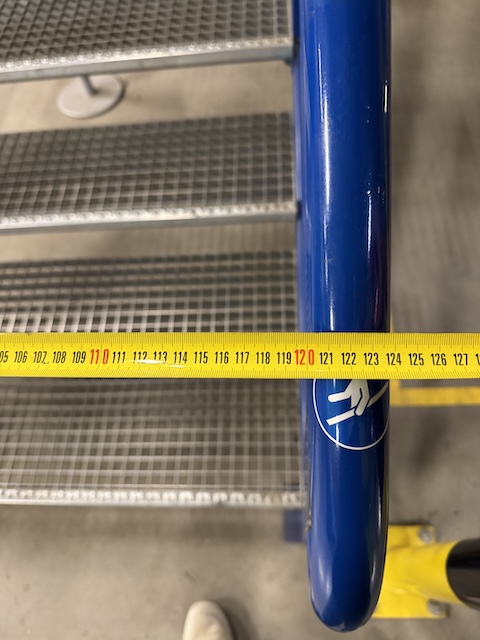 Treppe / Treppenhaus mit Zwischenebene – gebraucht - : lagertechnik Treppe / Treppenhaus mit Zwischenebene – gebraucht - : – Bild 5