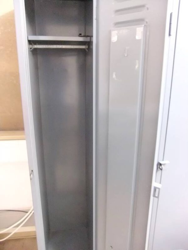 8 Stück Kleiderspinde – gebraucht - : – Bild 3
