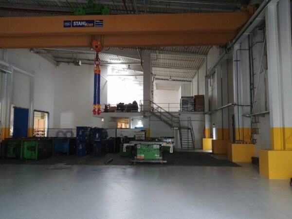 Doppelträger Brückenkran, Stahl, 32to. 18m Spannweite – gebraucht -: – Bild 3