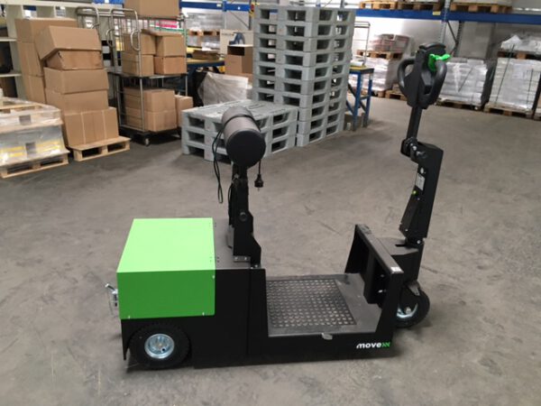 2 Stück Steh-Mitfahr-Schlepper / Ziehhilfen, Movexx, T2500 Plattform mit Wanzl-Kupplung und Li-Ionen Akku - gebraucht - :   – Bild 4