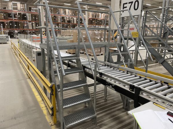 Übergänge / Treppen z.B. für Fördertechnik - gebraucht - : lagertechnik