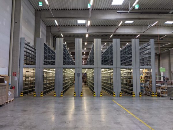 Kleine Fachbodenregalanlage, Bito, 1,30m x 0,30m, ca. 288 Felder, 5m Höhe – gebraucht – : lagertechnik