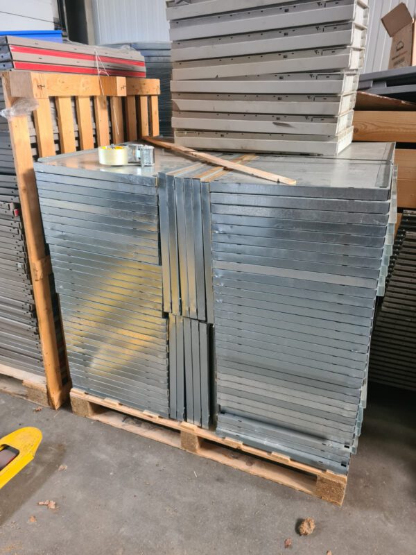 1.000 Stück Fachtrenner (freistehend) für Fachböden 50cm tief R3000, SSI Schäfer – gebraucht - : lagertechnik