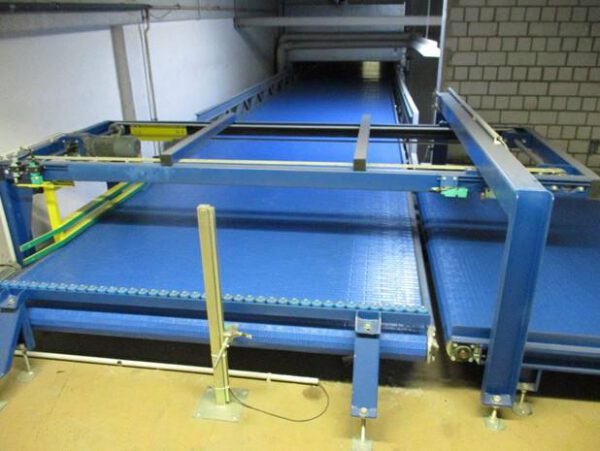 2,10m breite Kunststoffgliedergurtbahnen, gesamt ca. 58,4m plus breite Rollenbahnen ca.15m – gebraucht -: lagertechnik