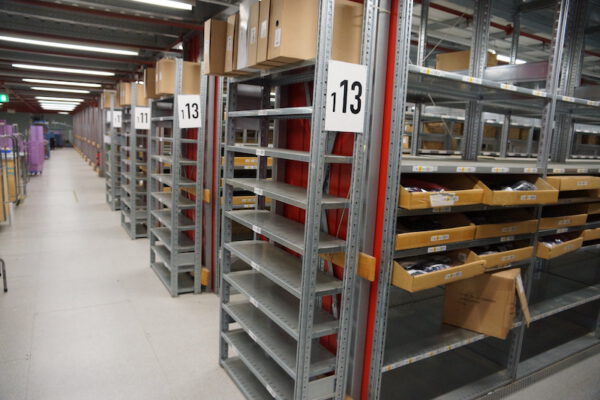 120 Felder Fachbodenregale, SSI Schäfer R3000, 1m x 0,30m – gebraucht - : – Bild 4