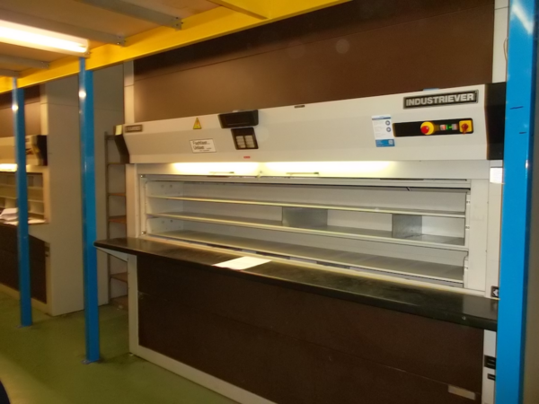 noch 3 von 4 Stück Lagerpaternoster, Kardex (Bellheimer), 4,51m hoch, 115 - 140kg pro Gondel – gebraucht -: – Bild 4