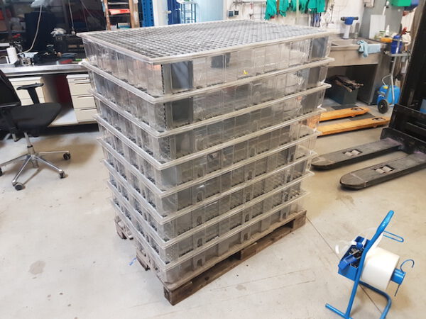 13 Stück Gefahrgutwannen, 3 Typen – gebraucht - : – Bild 3