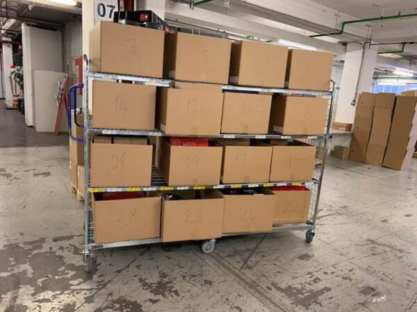 10 Stück Wanzl, Kommissionierwagen, 4 Ebenen, 2,15m lang mit Kupplung für z.B. Movexx Steh-Mitfahr-Schlepper / Ziehhilfen (kann aber auch als normaler Kommissionierwagen genutzt werden) – gebraucht - : – Bild 4