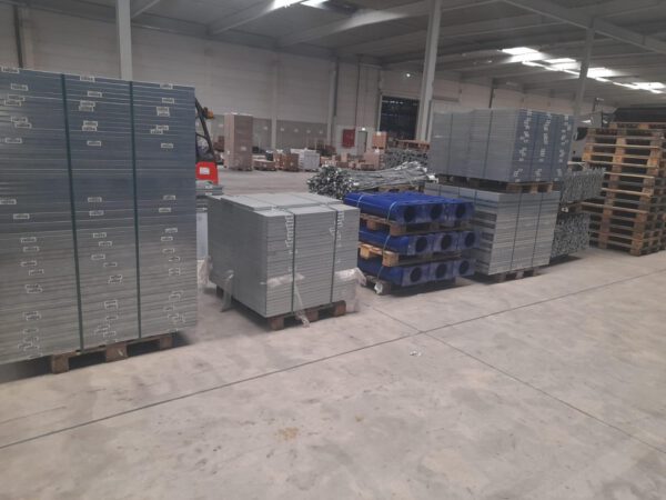37 Stück Anfahrschützer / Säulen, Poller zum Aufdübeln, Absperrpoller, Metall, ca. 1m hoch – gebraucht - : – Bild 4