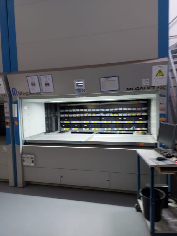 3 x Liftsysteme, Megamat, 305kg / Tablar, 6,71m hoch – gebraucht - : – Bild 4