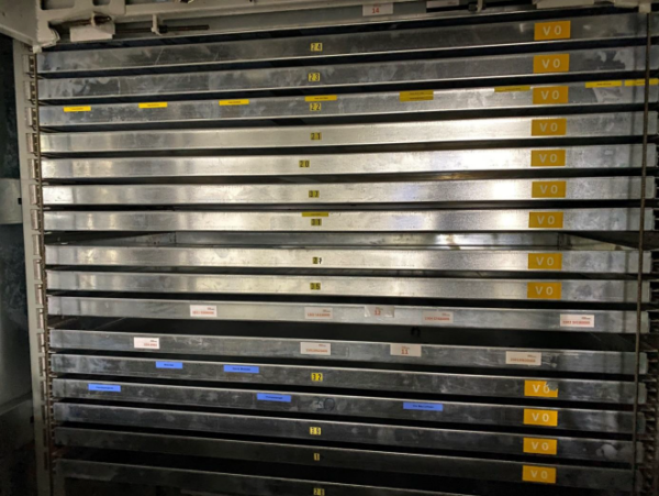 Liftsysteme, Megamat, Höhe 5,70m, ca. 318kg / Tablar, Maße pro Tablar: ca. 1,60m x 0,8m – gebraucht -: – Bild 5