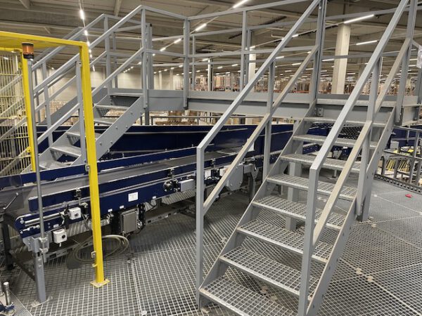 Übergänge / Treppen z.B. für Fördertechnik - gebraucht - : lagertechnik