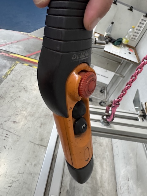 Säulenschwenkkran, SchmidHandling, mit Demag Kettenzug, 125kg – gebraucht - : lagertechnik Säulenschwenkkran, SchmidHandling, mit Demag Kettenzug, 125kg – gebraucht - : – Bild 5