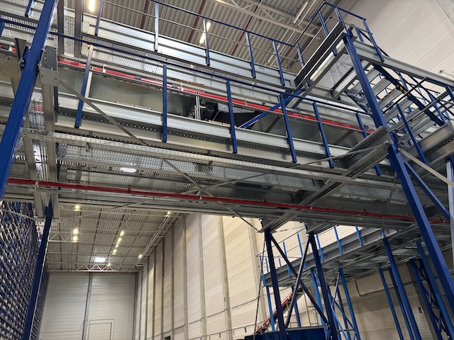 diverse Lagerbühnen / Mezzanine, unterschiedliche Breiten, Höhen, Längen, Stützenabstände und Traglasten - gebraucht - : lagertechnik diverse Lagerbühnen / Mezzanine, unterschiedliche Breiten, Höhen, Längen, Stützenabstände und Traglasten - gebraucht - : – Bild 5