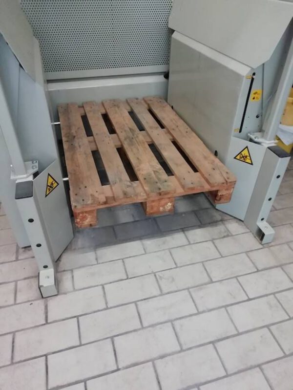 Palettenstapler für bis zu 15 Europaletten – gebraucht - : – Bild 5