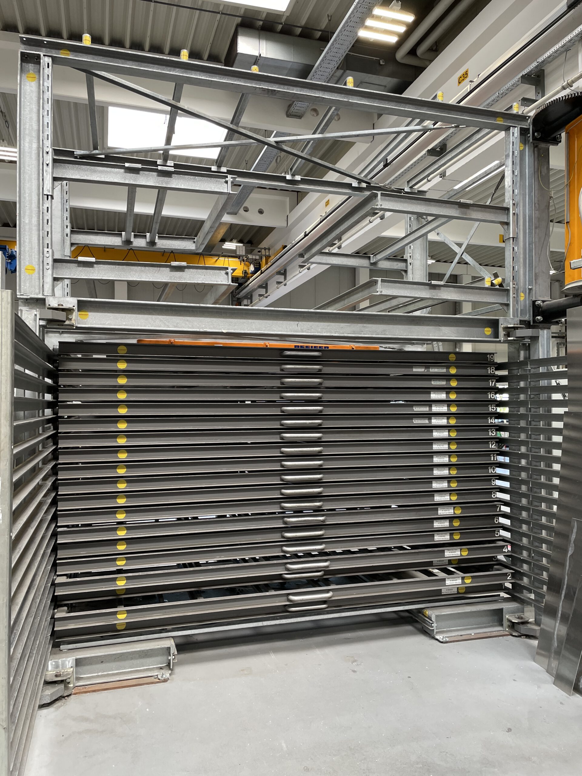 Storemaster Regal, Master Tower SL 19, Auszug doppelseitig mit Kran 6m – gebraucht - : lagertechnik Storemaster Regal, Master Tower SL 19, Auszug doppelseitig mit Kran 6m – gebraucht - : – Bild 5