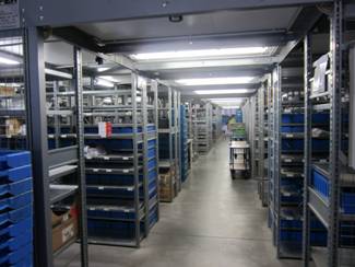 3 – stockige Fachbodenregalanlage, SSI Schäfer, ca. 699 Felder mit Aufzug, Freifläche im 2ten OG – gebraucht, sehr guter Zustand - : lagertechnik
