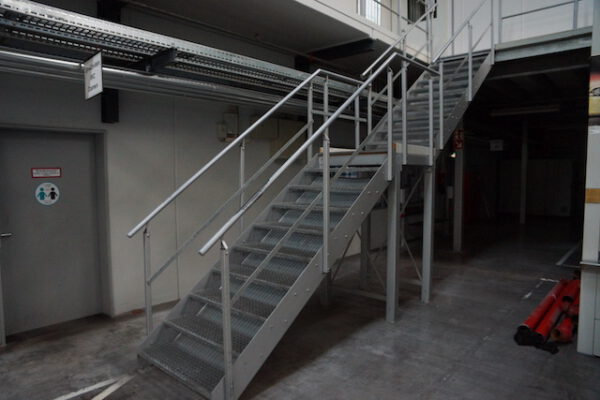 Stahlbau Lagerbühne / Lagerpodest / Mezzanine, Bito, 500kg/m2, Grundfläche max. 483m2 – gebraucht - : lagertechnik