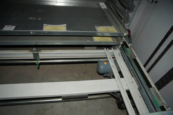 3 x Liftsysteme, Kardex, 180 bzw. 190kg / Tablar, Höhe 8m (kürzbar), Tablare: 0,82 x 1,85m– gebraucht -: – Bild 6