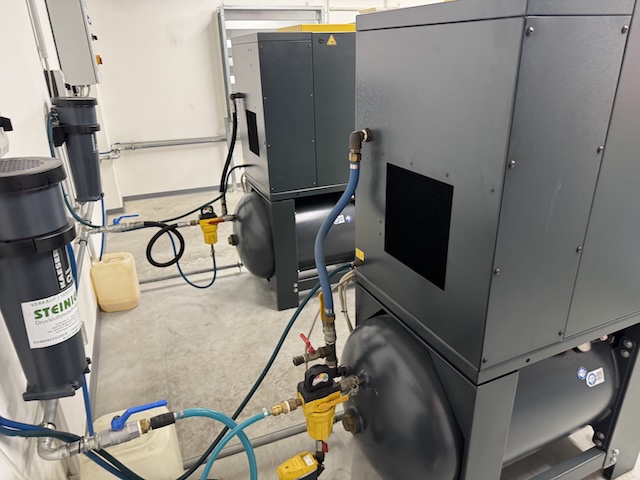 Schraubenkompressor, Kaeser, Aircenter SX 6, Kompakte All-in-One-Lösung – gebraucht - : lagertechnik Schraubenkompressor, Kaeser, Aircenter SX 6, Kompakte All-in-One-Lösung – gebraucht - : – Bild 6