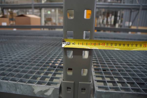 Palettenregal, SSI Schäfer, 650kg / Palette, 3 – 3,60m hoch, ca. 505 Stellplätze, mit Gitterroste, inkl. Rahmenschutz – gebraucht - : lagertechnik