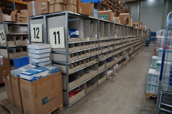 Fachbodenregale, Stecksystem, Hersteller dalminels, 1,30m x 0,60m (andere Maße erhältlich), Rahmenhöhe 2,20m (andere Höhen erhältlich) – Neuware - : – Bild 6