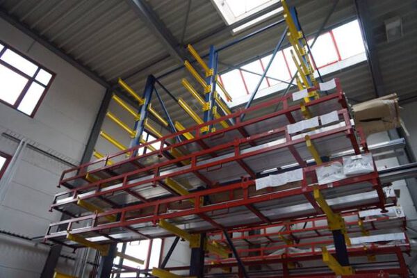 Kragarmregale u.a. für Langgutprofile etc., ein- und zweiseitig, Armlängen 1,20m und 0,90m, Rahmenhöhen ca. 8,50m, 1,5 to. Fachast – gebraucht - : – Bild 6