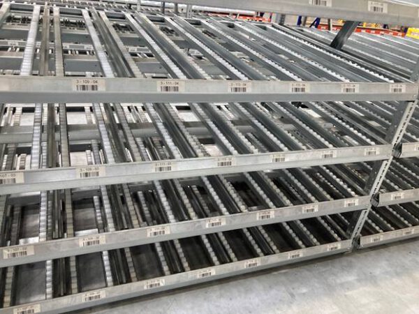42 Felder Stückgut – Durchlaufregalanlage / Bereitstellregale für Kästen und Kartonagen – gebraucht – : – Bild 7