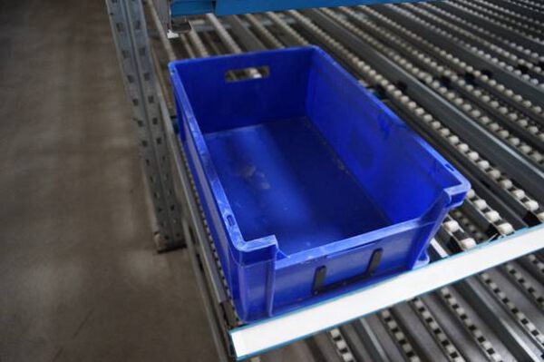 Bito Durchlaufregal bzw. Bereitstellregale, gesamt 12 Felder – gebraucht - : – Bild 7