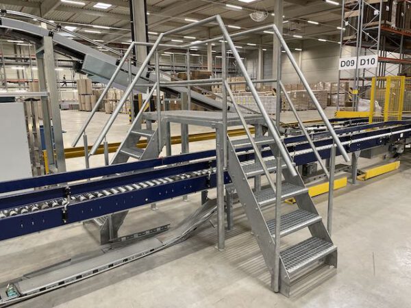 Übergänge / Treppen z.B. für Fördertechnik - gebraucht - : lagertechnik