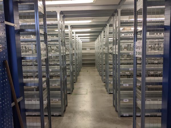 Kleine Fachbodenregalanlage, Bito, 1,30m x 0,30m, ca. 288 Felder, 5m Höhe – gebraucht – : – Bild 7