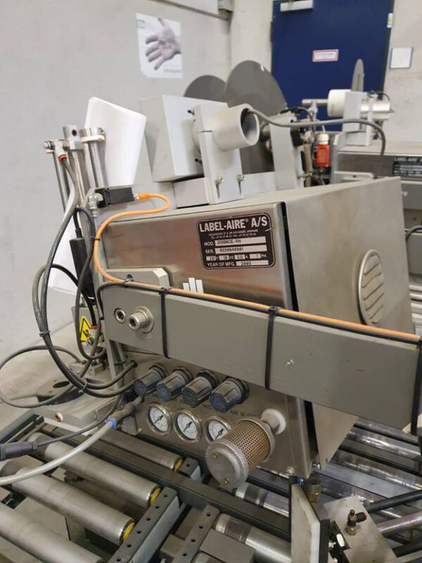 50m Fördertechnik, Knapp, mit Kurven, Rollenbahnen, Klappelement mit Etikettieren und Mosca Umreifungsmaschine – gebraucht - : – Bild 8
