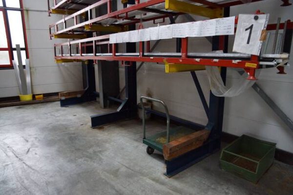 Kragarmregale u.a. für Langgutprofile etc., ein- und zweiseitig, Armlängen 1,20m und 0,90m, Rahmenhöhen ca. 8,50m, 1,5 to. Fachast – gebraucht - : – Bild 7