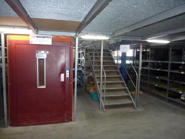 Fachbodenregalanlage, SSI Schäfer R4000, 400kg Fachlast mit verbautem Durchlaufregal / Bereitstellregal und Aufzug!! – gebraucht - : – Bild 7
