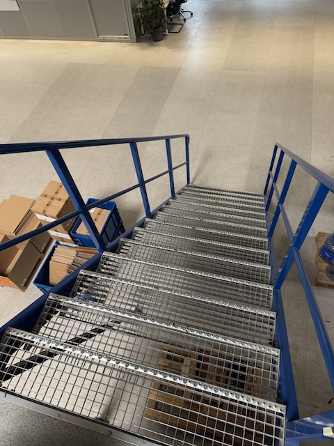 Diverse Treppen – gebraucht - : lagertechnik Diverse Treppen – gebraucht - : – Bild 7