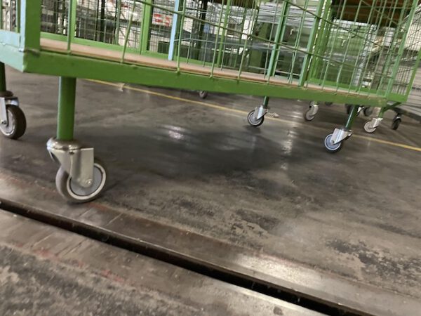 6 Stück Kommissionierwagen mit 4 Fächern und teilweise eine schräge Ablage oben – gebraucht – : – Bild 8