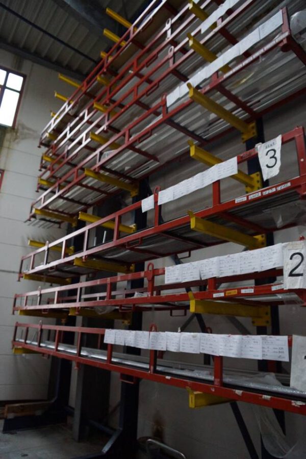 Kragarmregale u.a. für Langgutprofile etc., ein- und zweiseitig, Armlängen 1,20m und 0,90m, Rahmenhöhen ca. 8,50m, 1,5 to. Fachast – gebraucht - : – Bild 8