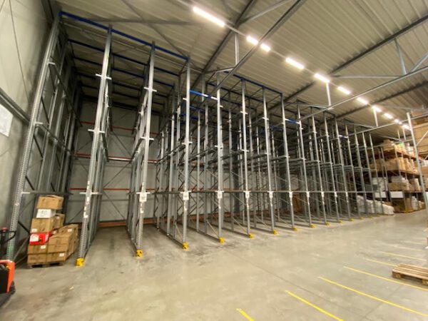 Einfahrregal für Europaletten, 616 Palettenstellplätze, 600kg / Palette, 8m Rahmenhöhe