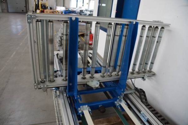 Heber (Aufzug) mit angetriebene Rollenbahn – gebraucht - – Bild 8